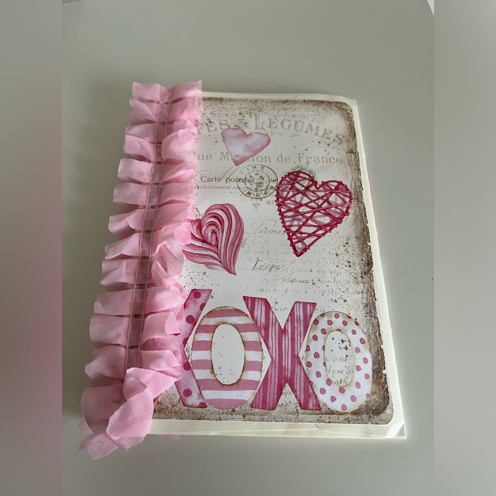 Hearts and Key Journal - Picture 2 of 12
